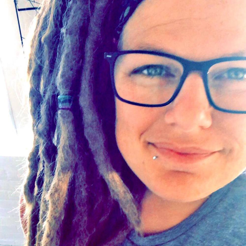 Meet your Posher, Stacy